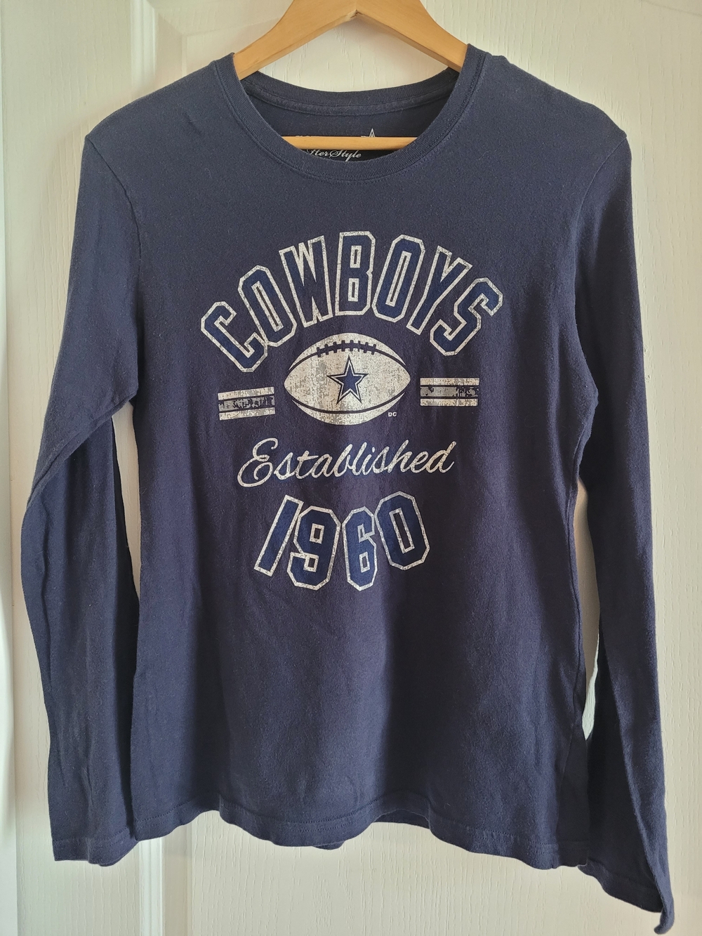 Women's Navy Blue Dallas Cowboys Graphic Long-Sleeve Tee